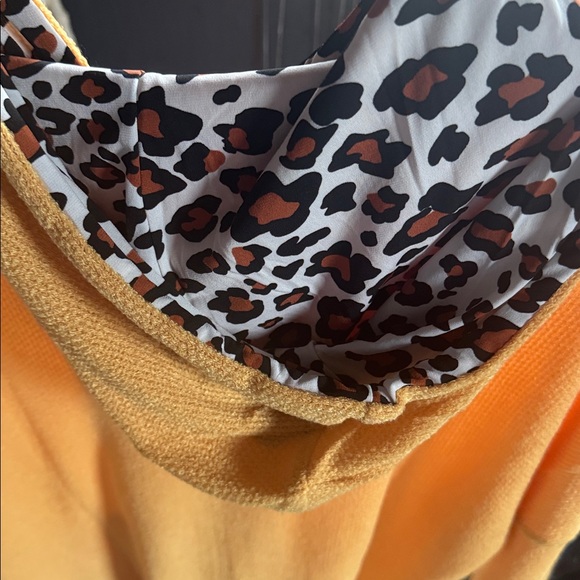 NWT cheetah zip up hoodie - Picture 5 of 5